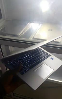 https://blinkers-bucket.nyc3.digitaloceanspaces.com/production/uploads/new/adds/b2uI1Xb6unkFMbZ.webp
